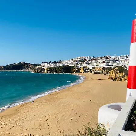 Apartment Deluxe In Old Town, 200m Walk To Beach, Pool Parking Albufeira