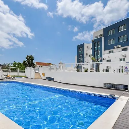 Apartment Deluxe In Old Town, 200m Walk To Beach, Pool Parking Albufeira
