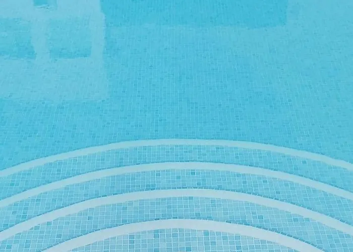 Deluxe In Old Town, 200m Walk To Beach, Pool Parking 公寓