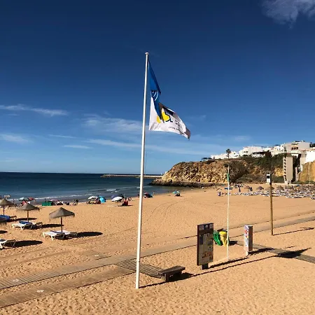 Διαμέρισμα Deluxe In Old Town, 200m Walk To Beach, Pool Parking Αλμπουφέιρα